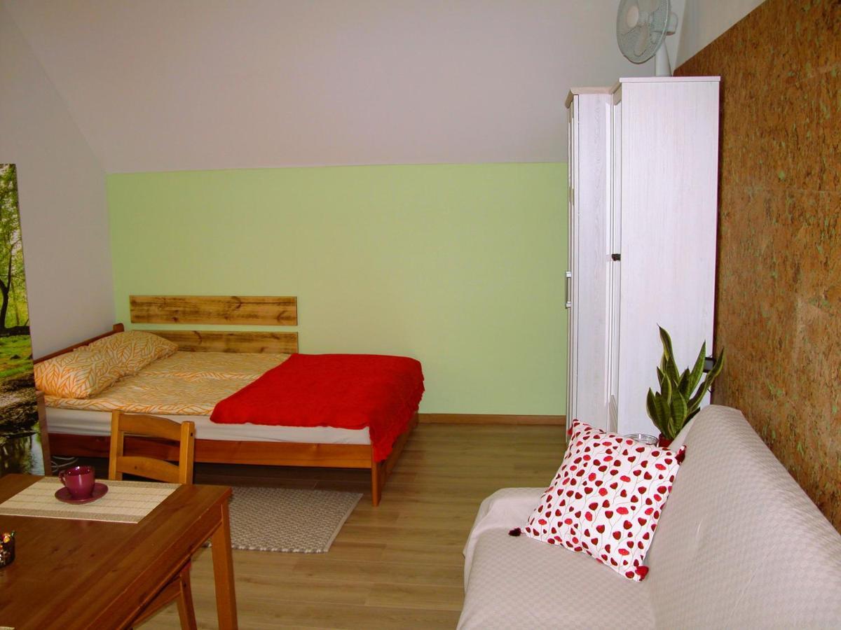 Apartament Pod Sleza - U Marzeny Apartment Sulistrowice Exterior photo